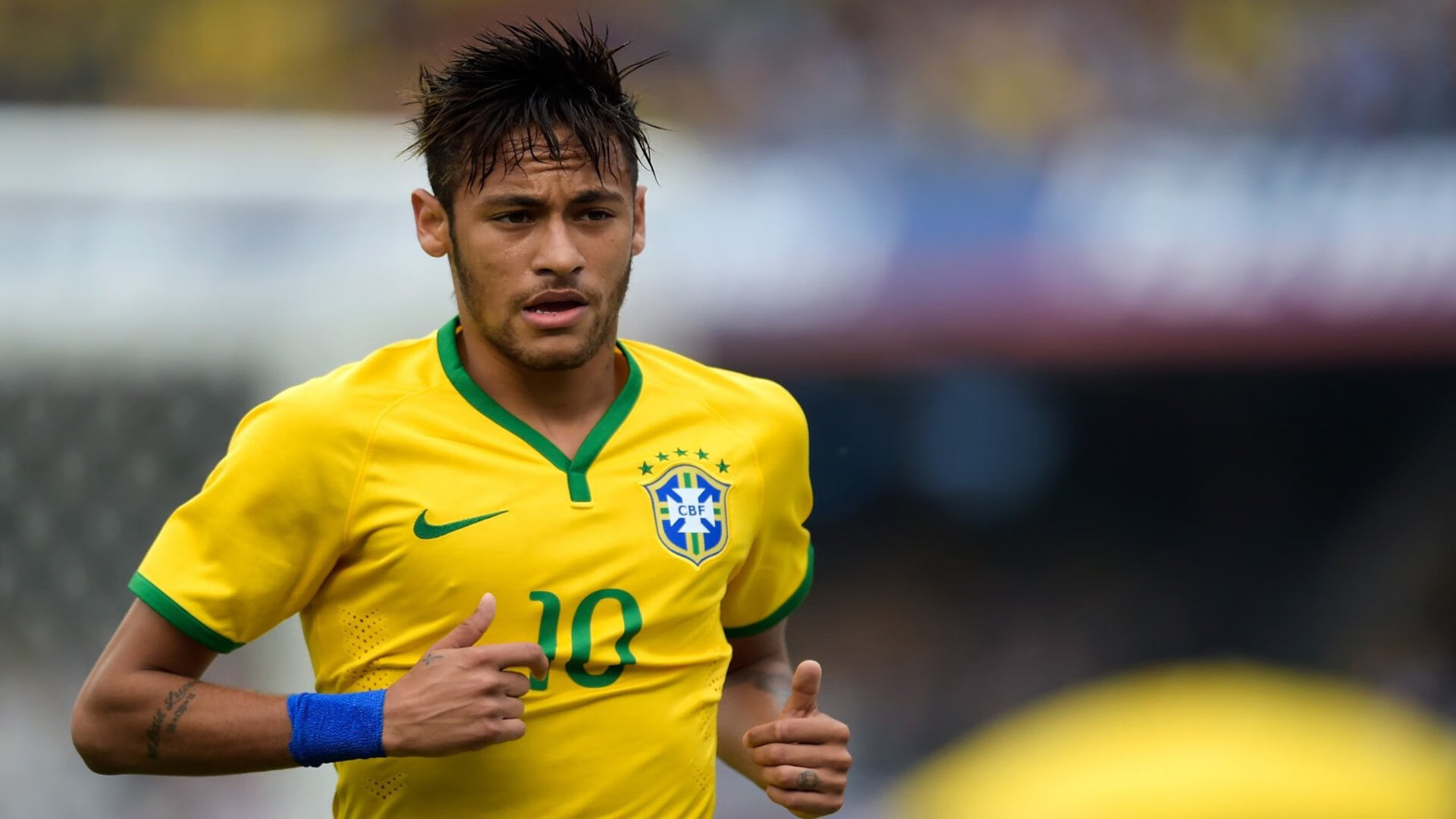 篮球成为中国青春最热烈的语言，我认为篮球运动象征着一种精神